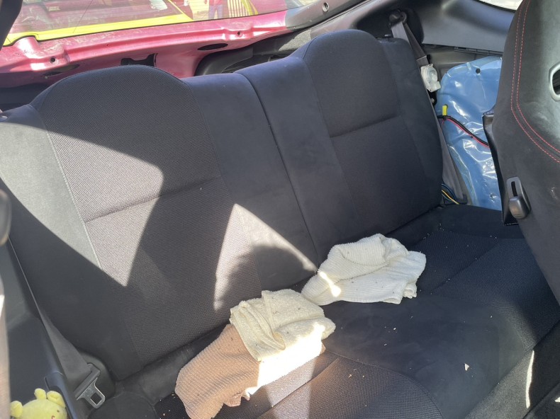 内装後方シート