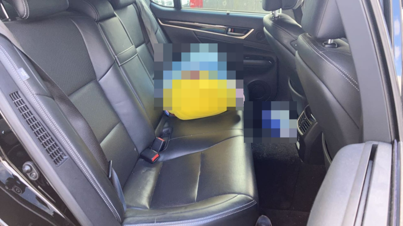 内装後方シート