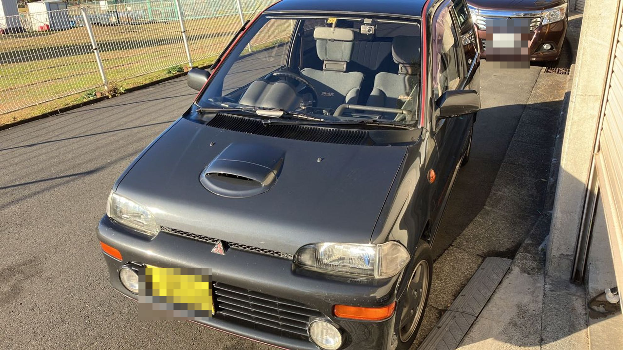 三菱　ミニカの車種サムネイル画像