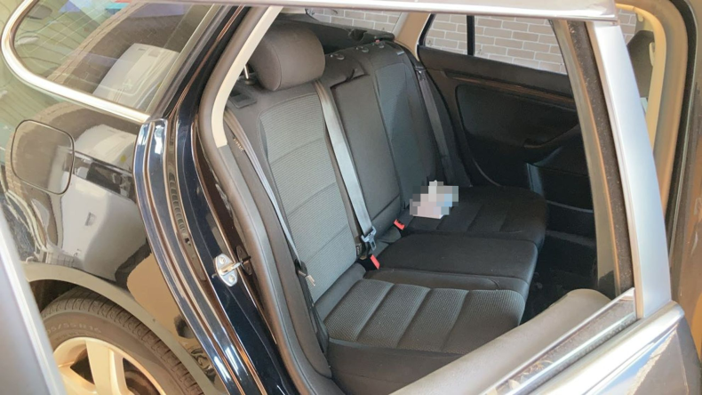 内装後方シート