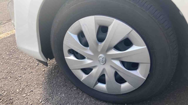 タイヤホイール前