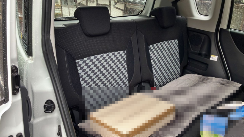 内装後方シート