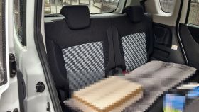 内装後方シート