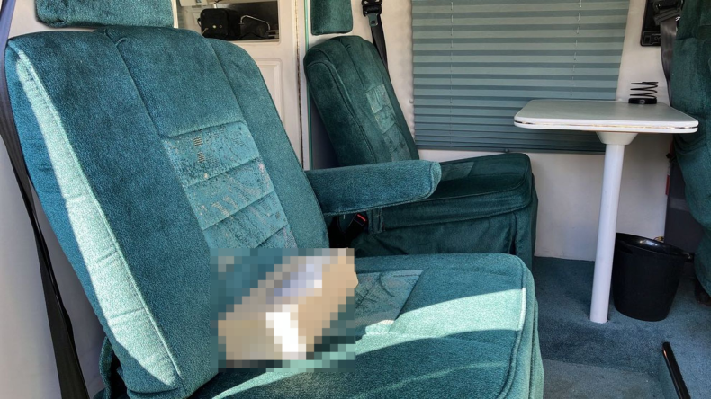 内装後方シート