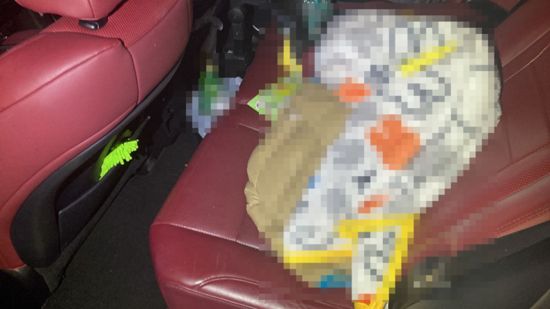 内装後方シート