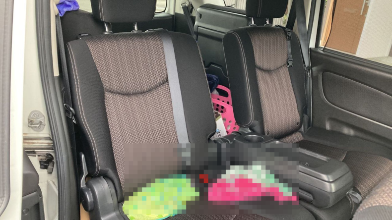 内装後方シート