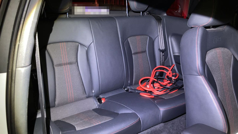 内装後方シート