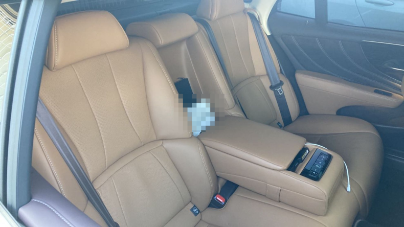 内装後方シート