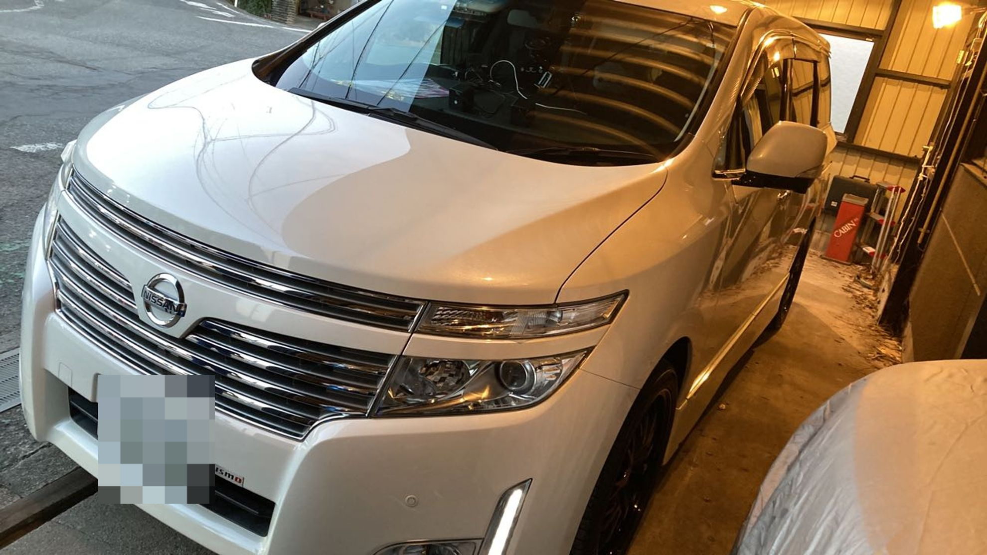 日産　エルグランドの車種サムネイル画像