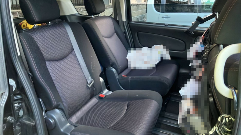 内装後方シート