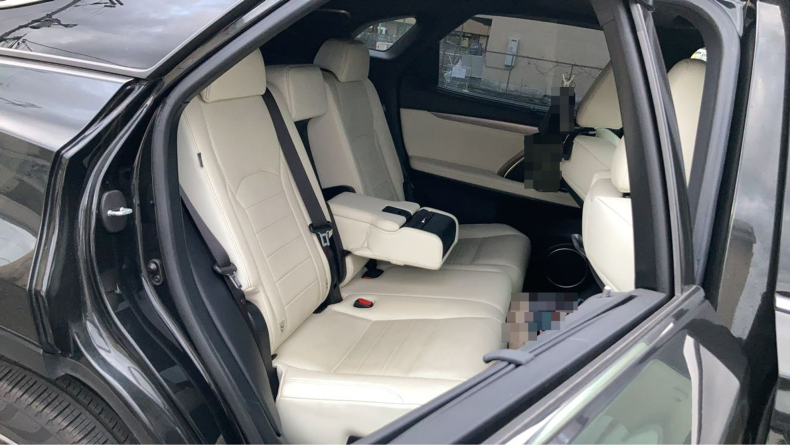 内装後方シート