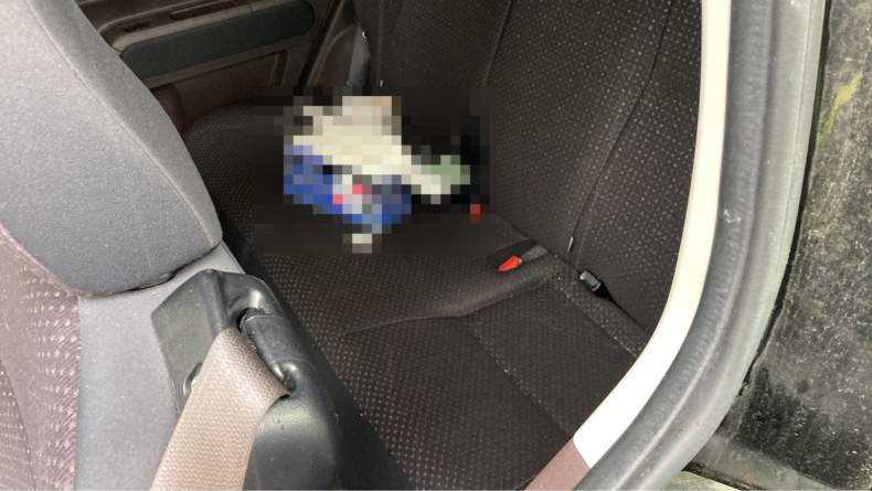 内装後方シート