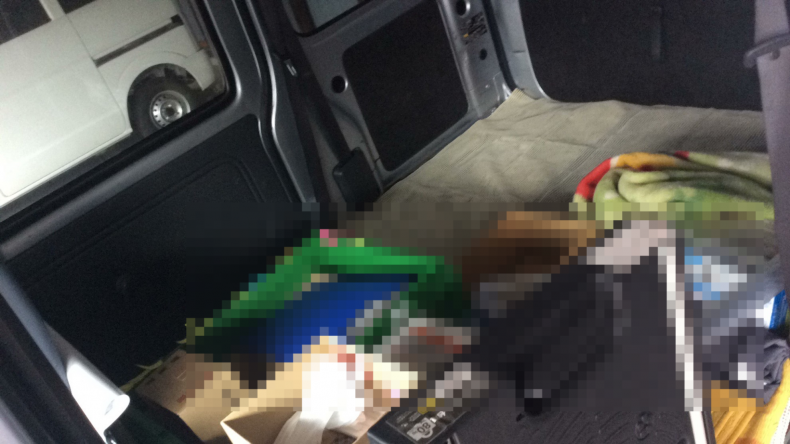 内装後方シート