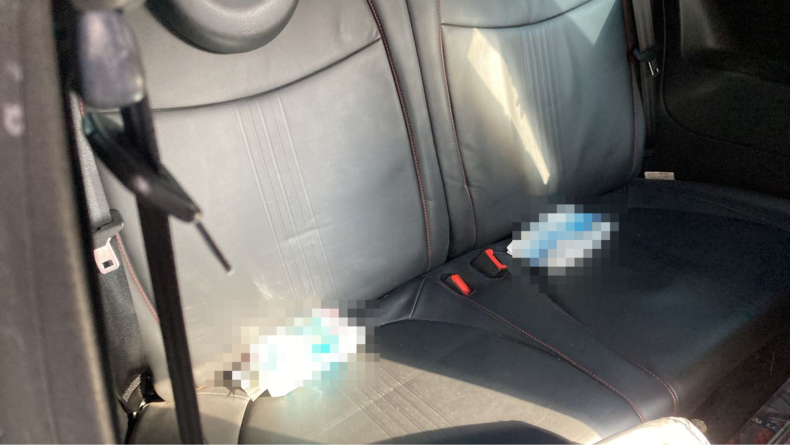 内装後方シート