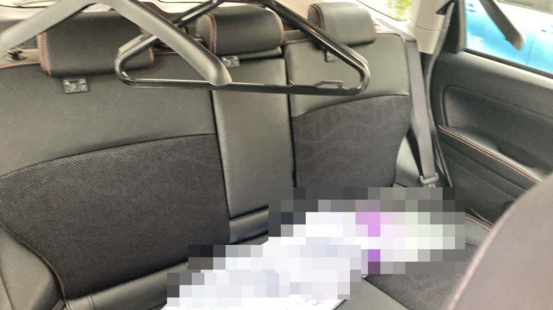 内装後方シート