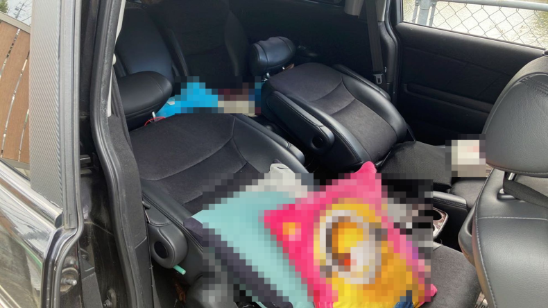 内装後方シート