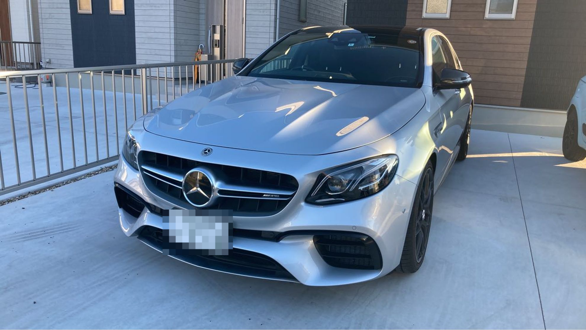 メルセデスＡＭＧ　Ｅクラスの車種サムネイル画像