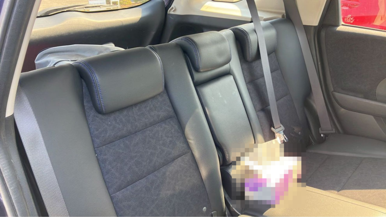 内装後方シート