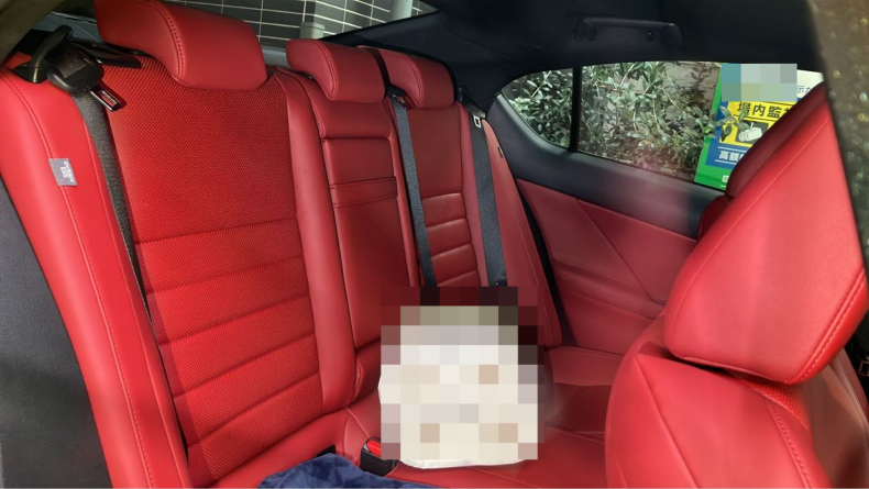 内装後方シート