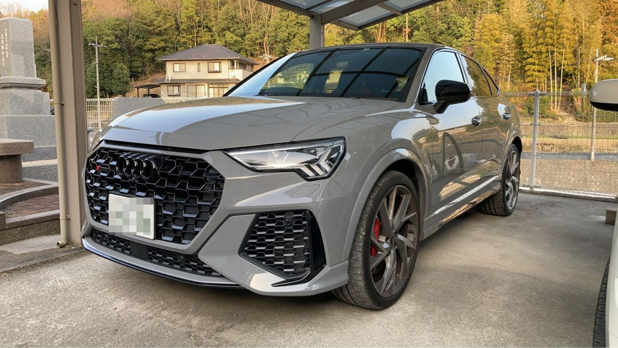 アウディ　ＲＳ Ｑ３ スポーツバックの車種サムネイル画像