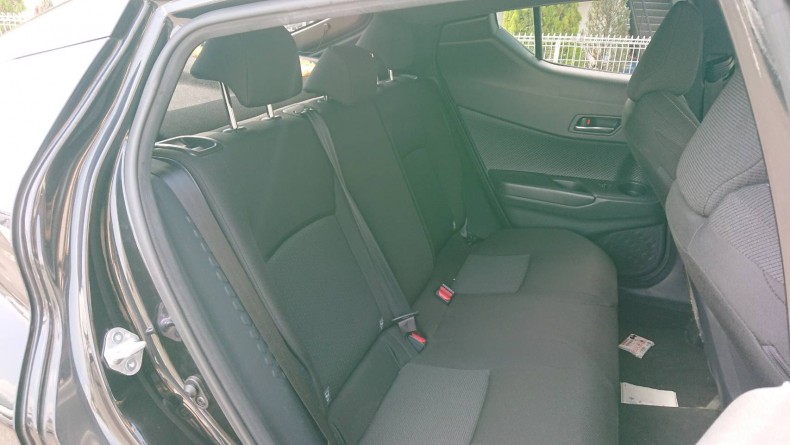 内装後方シート