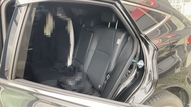 内装後方シート