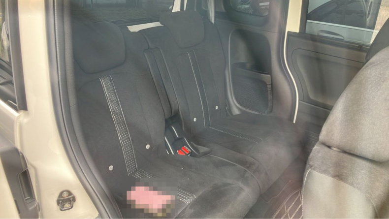 内装後方シート