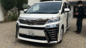 トヨタ/ヴェルファイア-174440