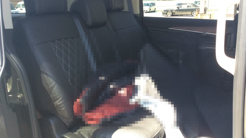 内装後方シート