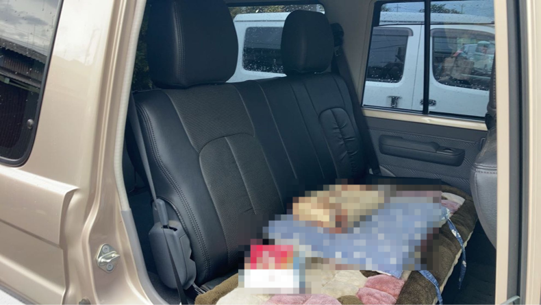 内装後方シート