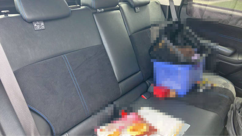 内装後方シート