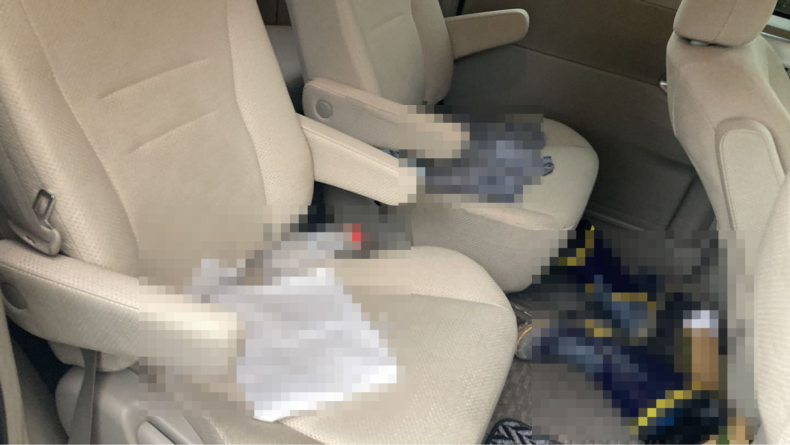 内装後方シート