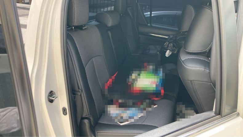 内装後方シート