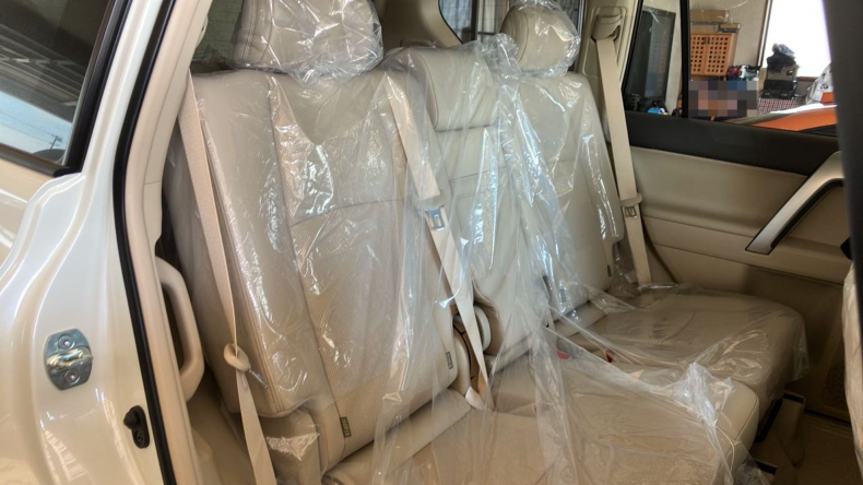 内装後方シート