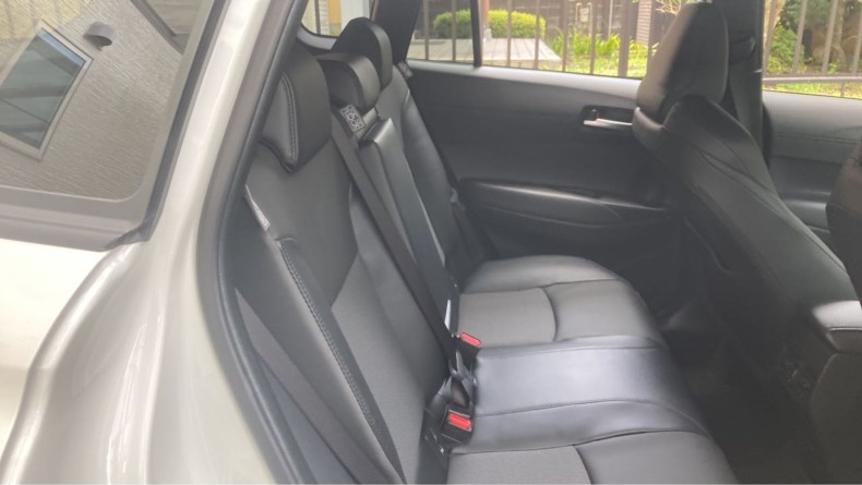 内装後方シート