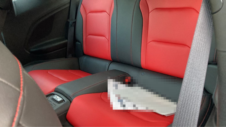 内装後方シート