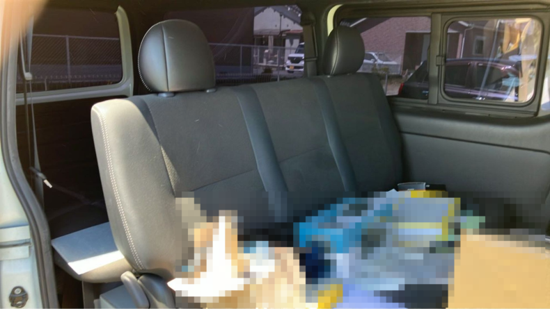 内装後方シート