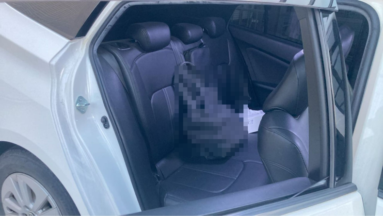 内装後方シート