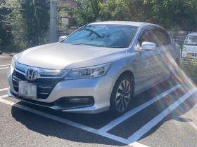 ホンダ/アコードハイブリッド-200359