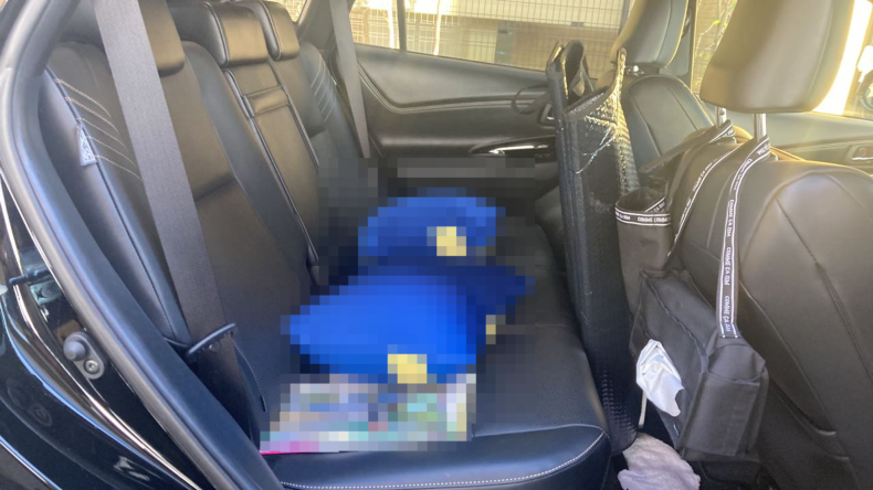 内装後方シート