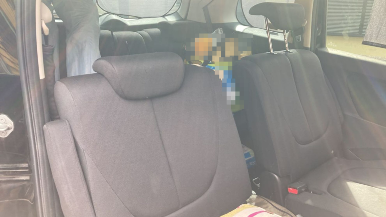 内装後方シート