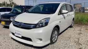 トヨタ/アイシス-202471