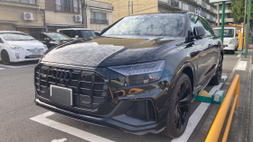 アウディ/Ｑ８-202827