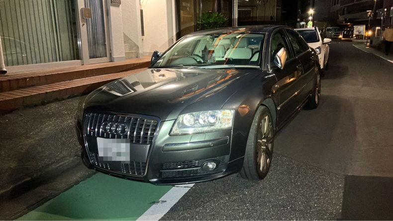 アウディ S8の売買実績画像