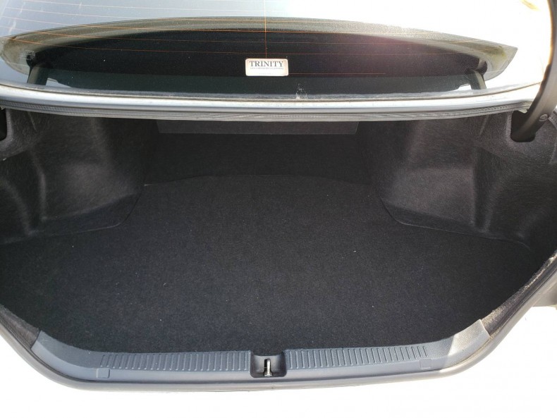 内装トランク
