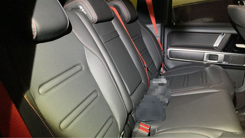 内装後方シート