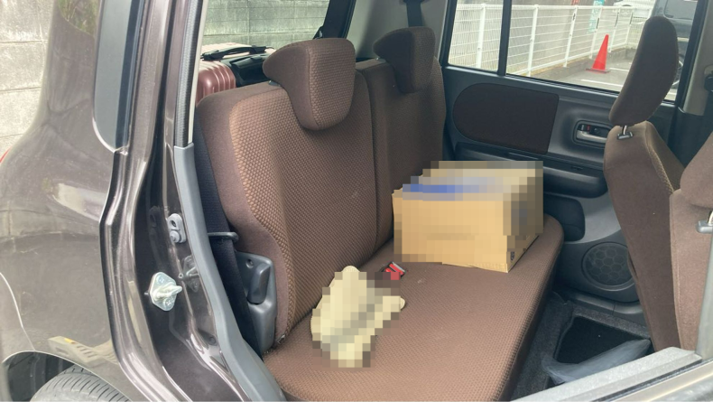 内装後方シート