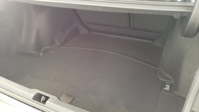 内装トランク
