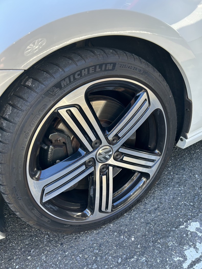 タイヤホイール前