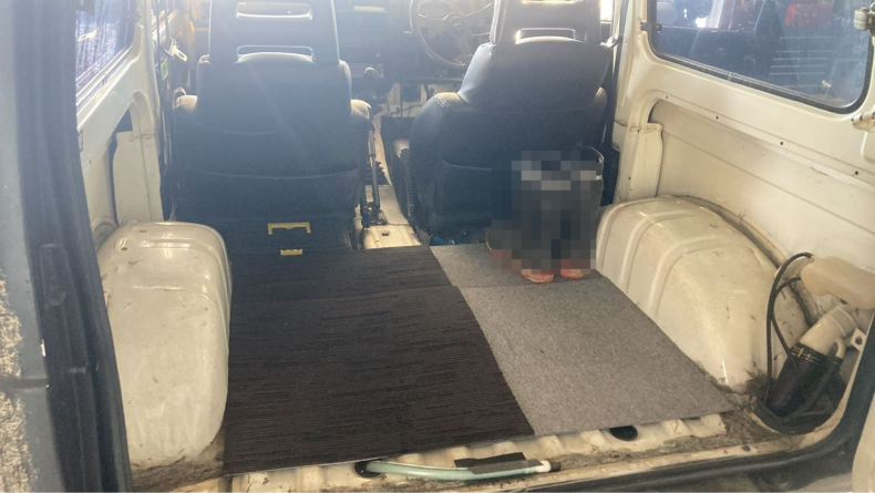 内装後方シート